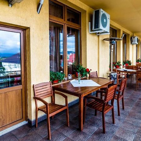 Hotel Valea Regilor Reghin Extérieur photo