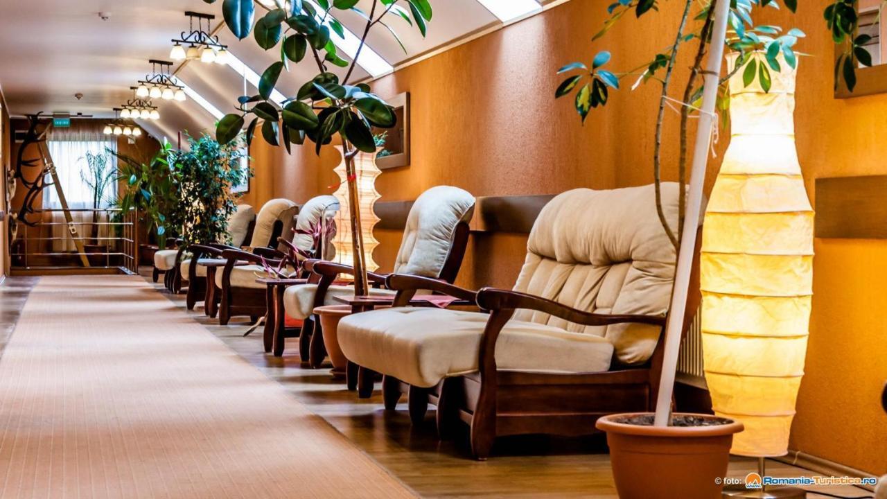 Hotel Valea Regilor Reghin Extérieur photo