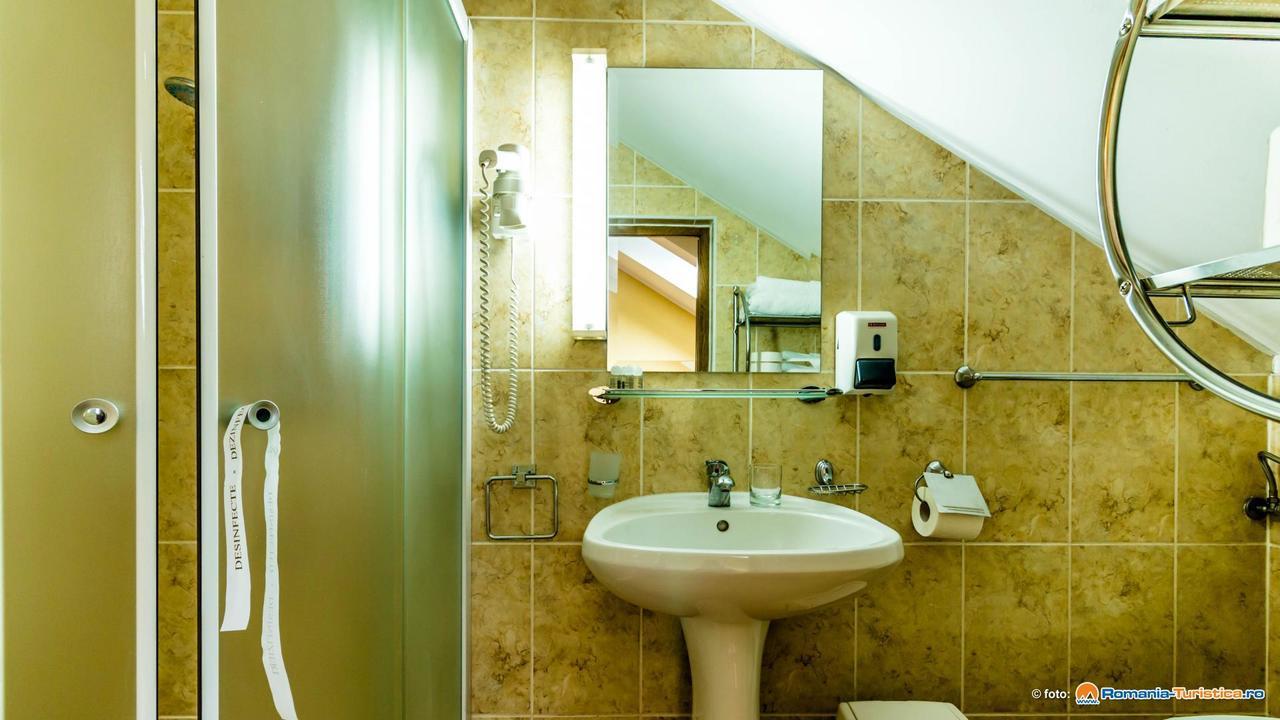 Hotel Valea Regilor Reghin Extérieur photo
