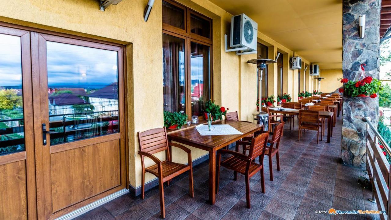 Hotel Valea Regilor Reghin Extérieur photo